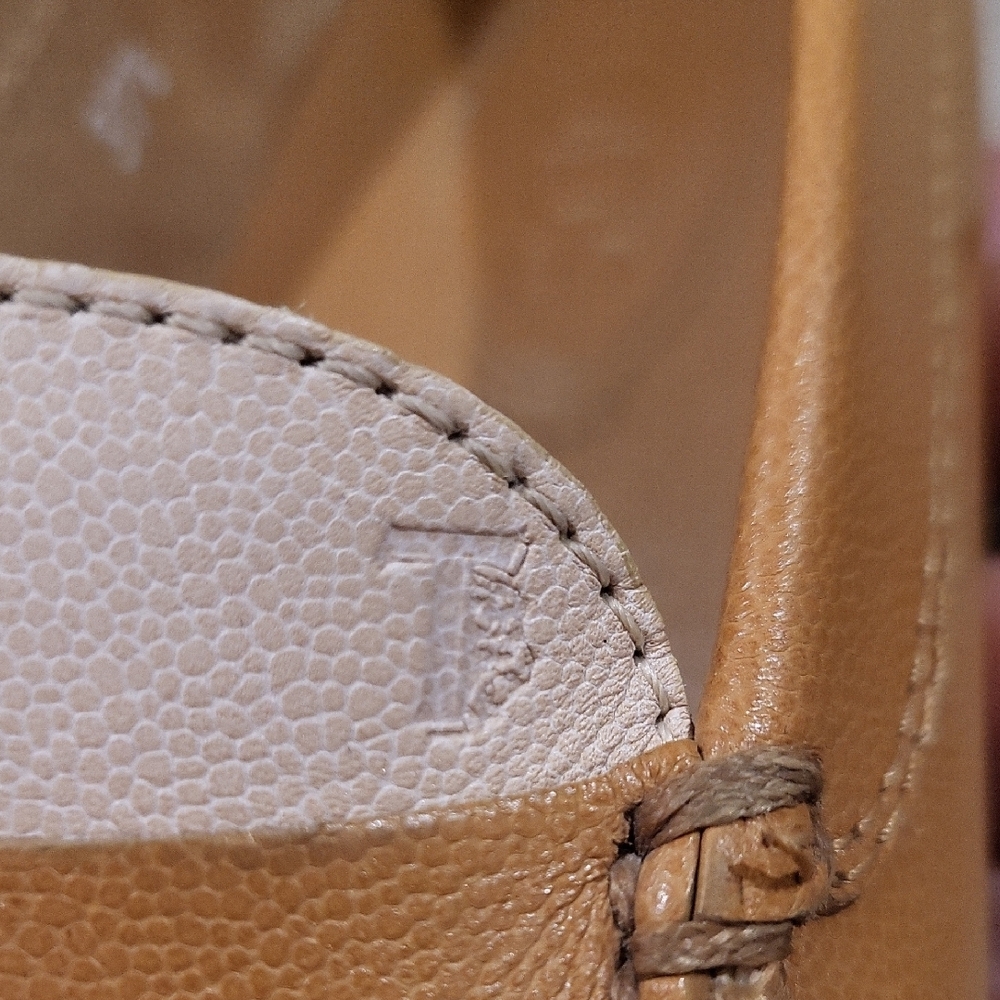 Tod's Tan and Cream Leather Loafers - Picture 9 of 10